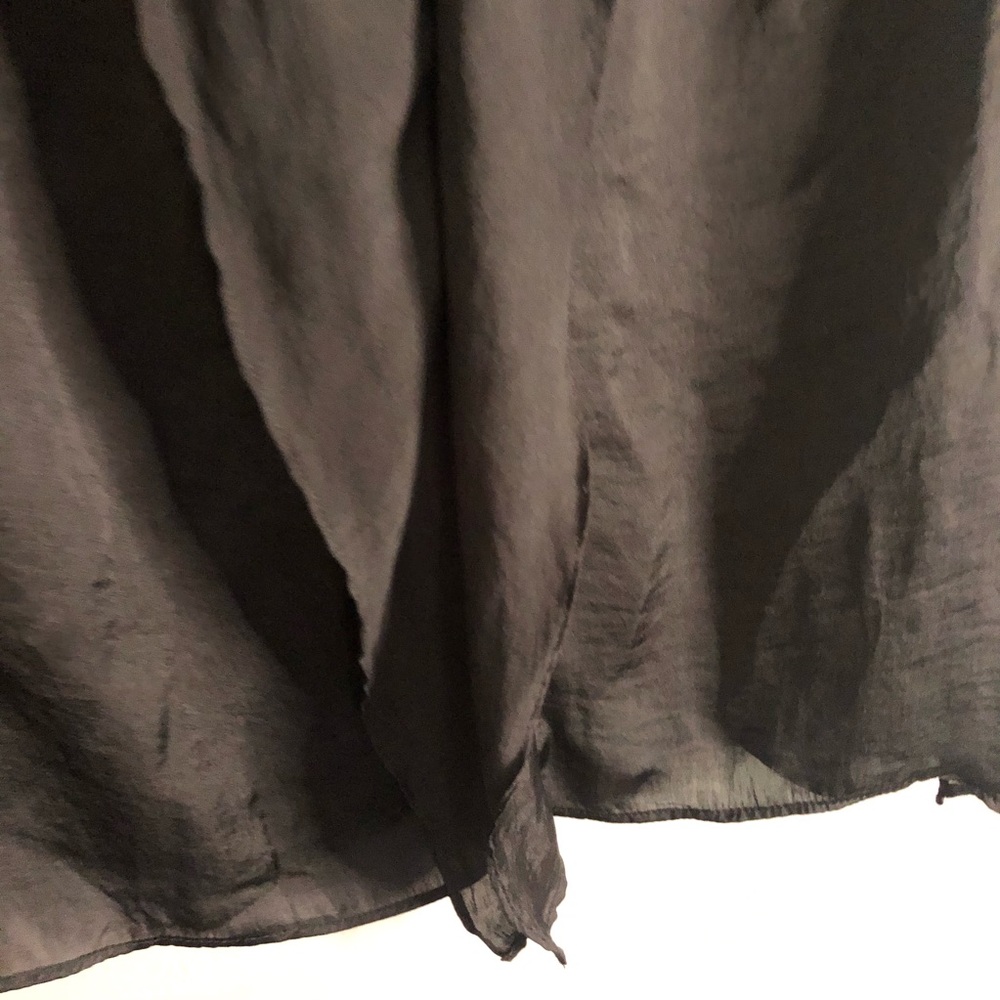 Black Ruffle Front Sleeveless Blouse - Picture 4 of 6